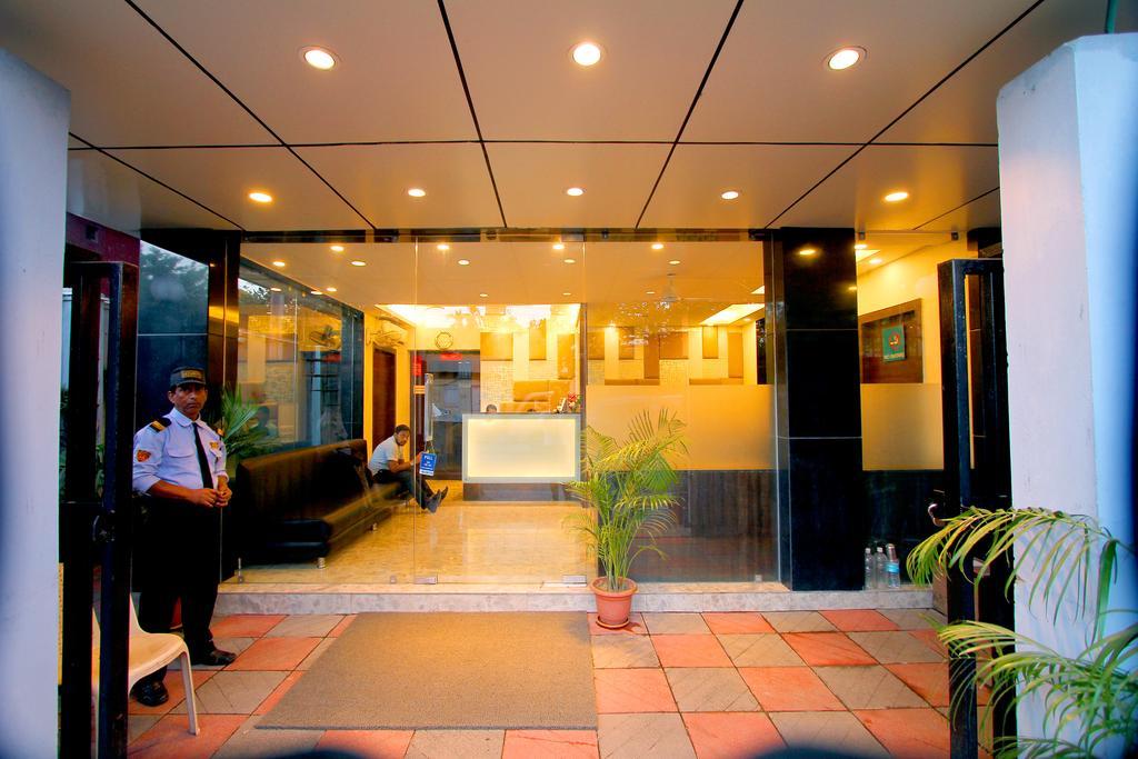 Crest Inn Καλκούτα Εξωτερικό φωτογραφία