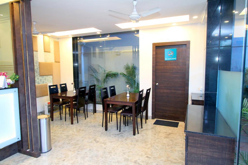 Crest Inn Καλκούτα Εξωτερικό φωτογραφία