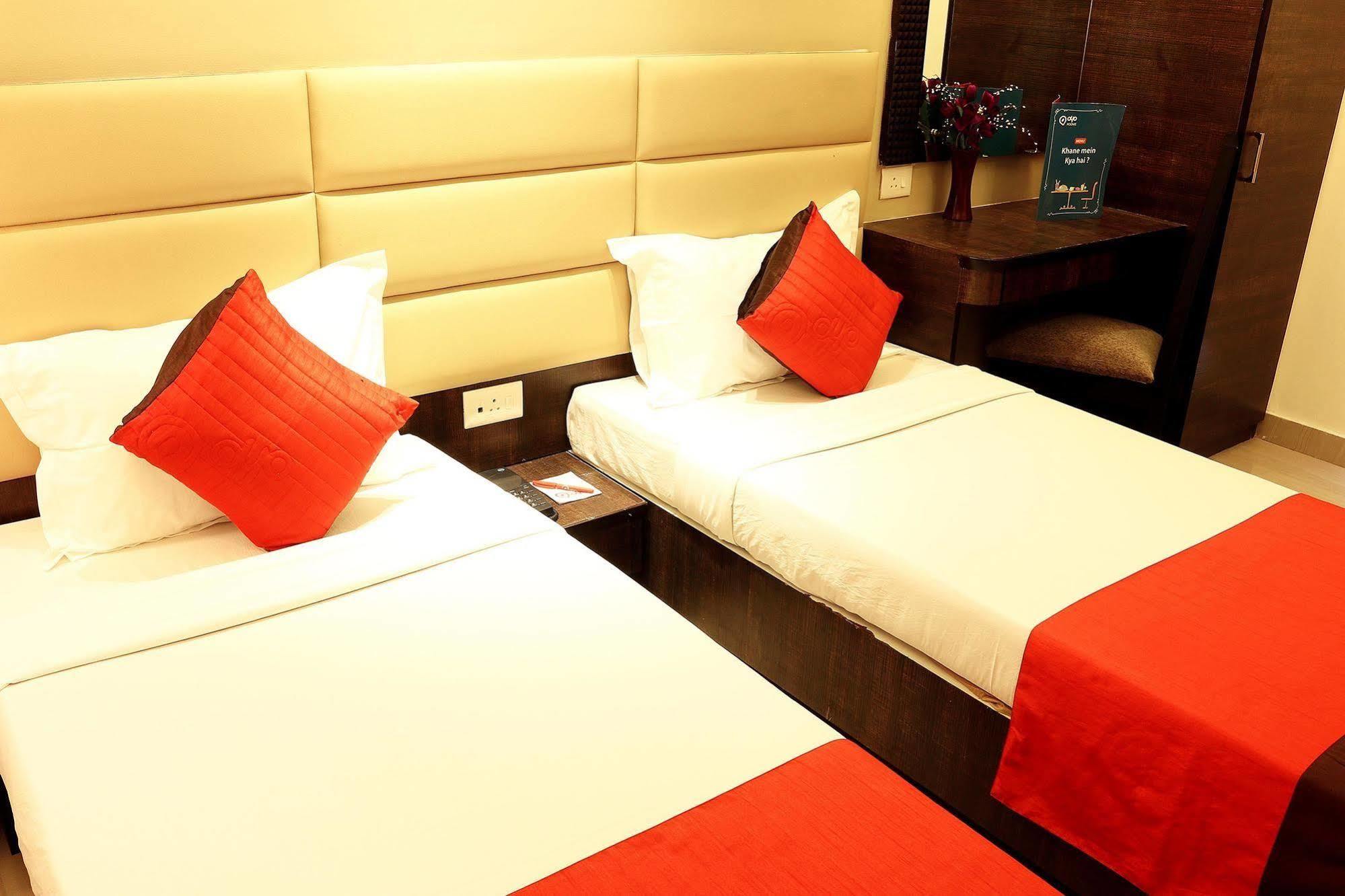 Crest Inn Καλκούτα Εξωτερικό φωτογραφία