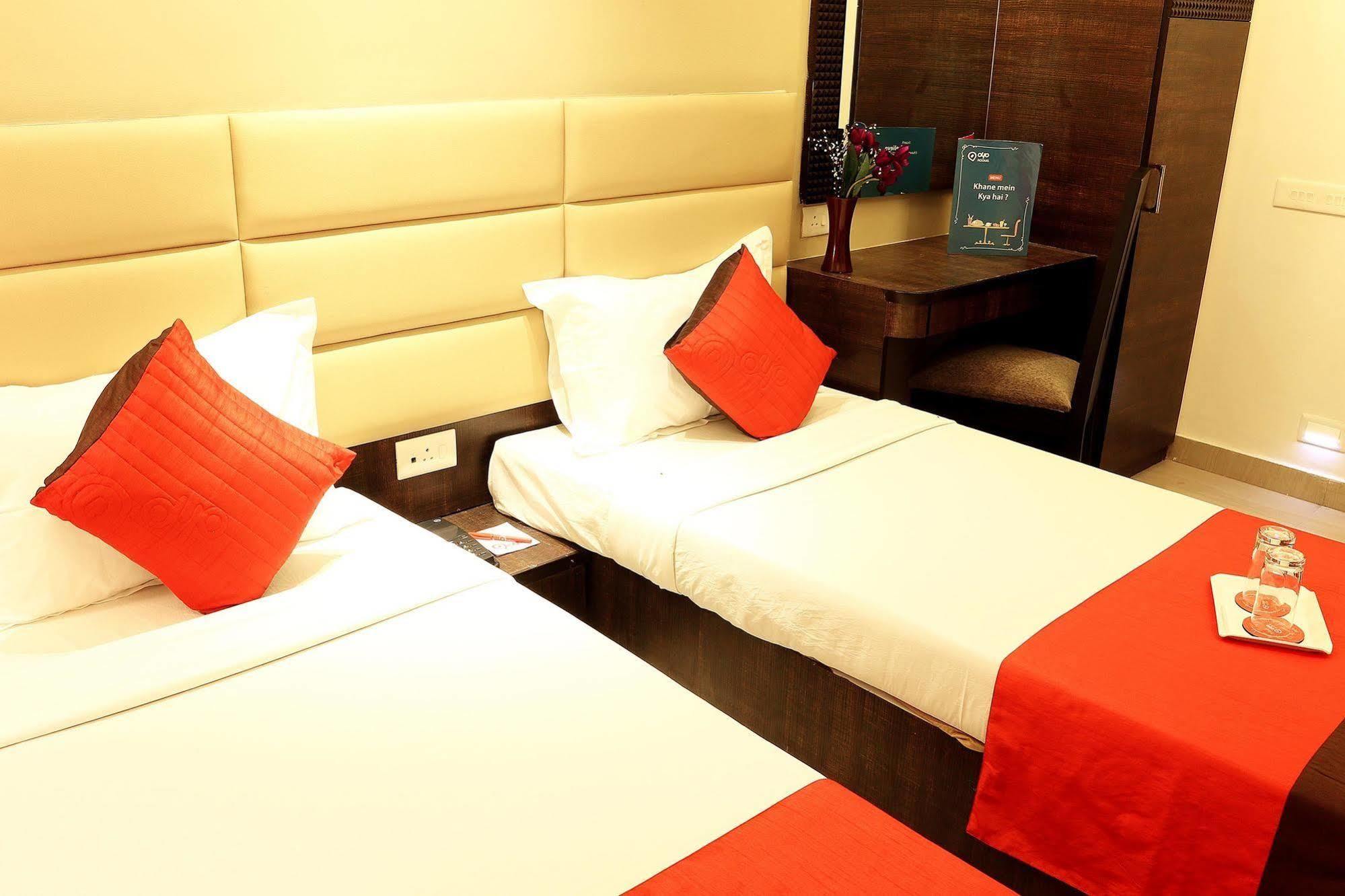 Crest Inn Καλκούτα Εξωτερικό φωτογραφία